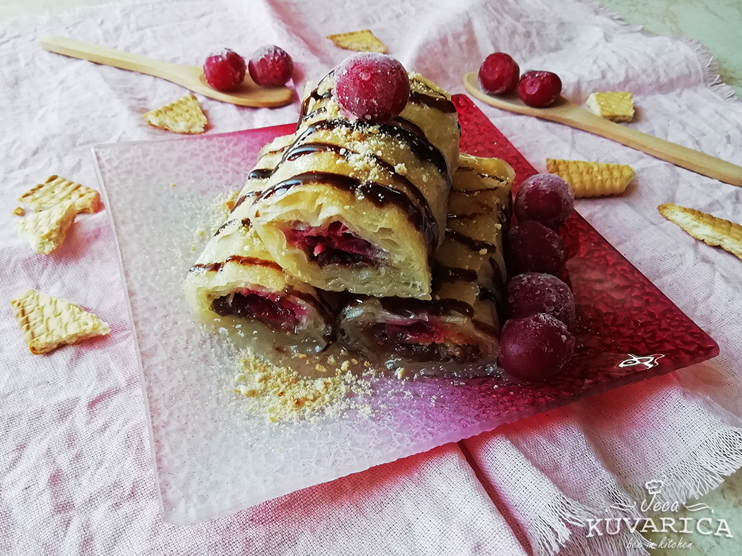 baklava_sa_visnjama_i_kremom_003