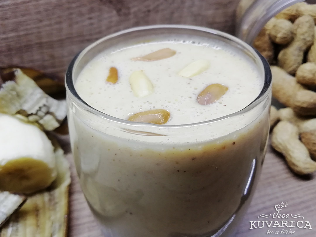 smuti_sa_bananom_i_kikiriki_puterom_001